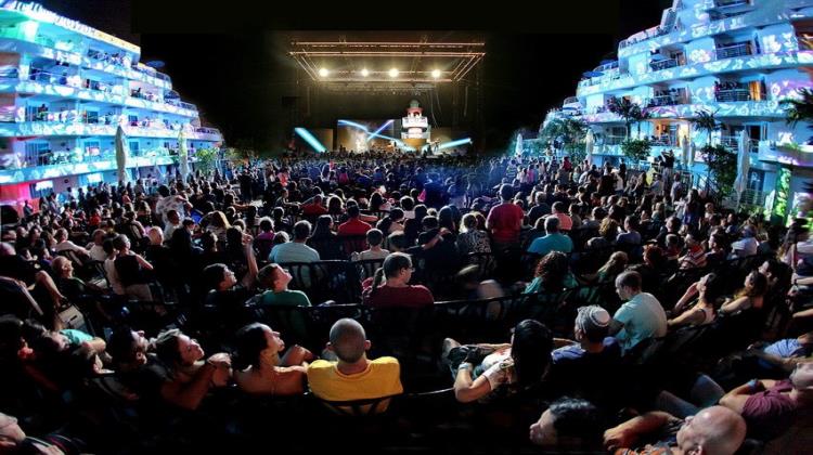 Audience in Concert, Club Hotel Eilat